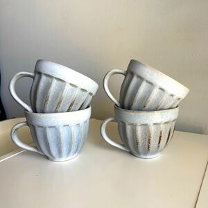 4 POTTERY BARN Mendocino Stoneware 9.5oz Mugs Blue Fluted Design Microwave Safe